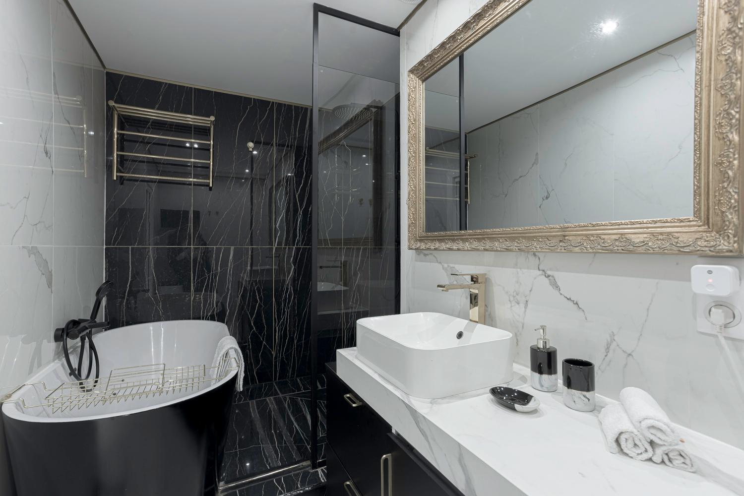 Luxury Maubourg - Vue Mer - Croisette 50M Plage - Clim - Terrasse Cannes Kültér fotó
